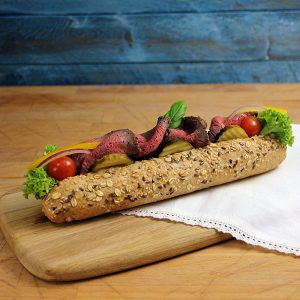 Baguette med roastbiff og remulade