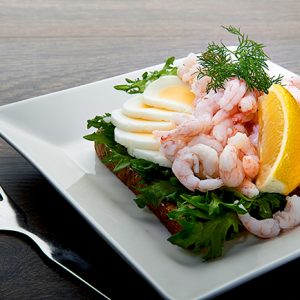 Smørbrød med egg og reker